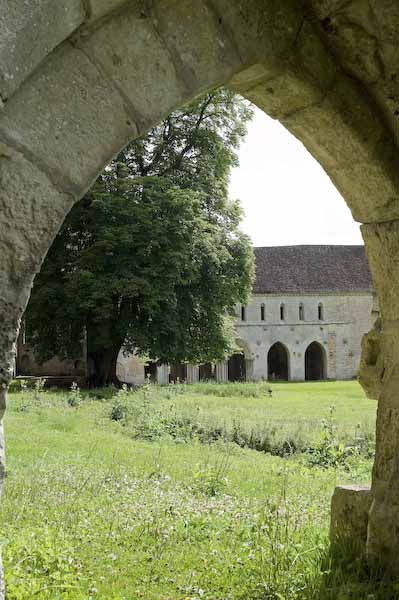 Abbazia di Fontaine-Guérard