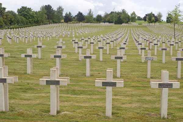 Cimitero francese in Champagne-Ardenne